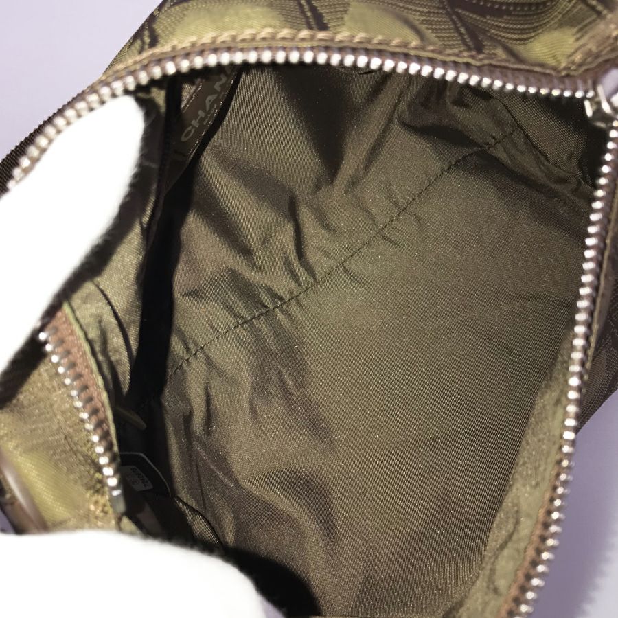 シャネル ショルダーバッグ