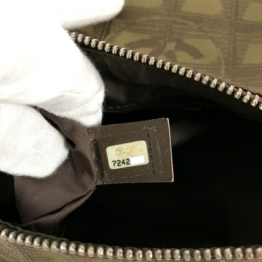 シャネル ショルダーバッグ