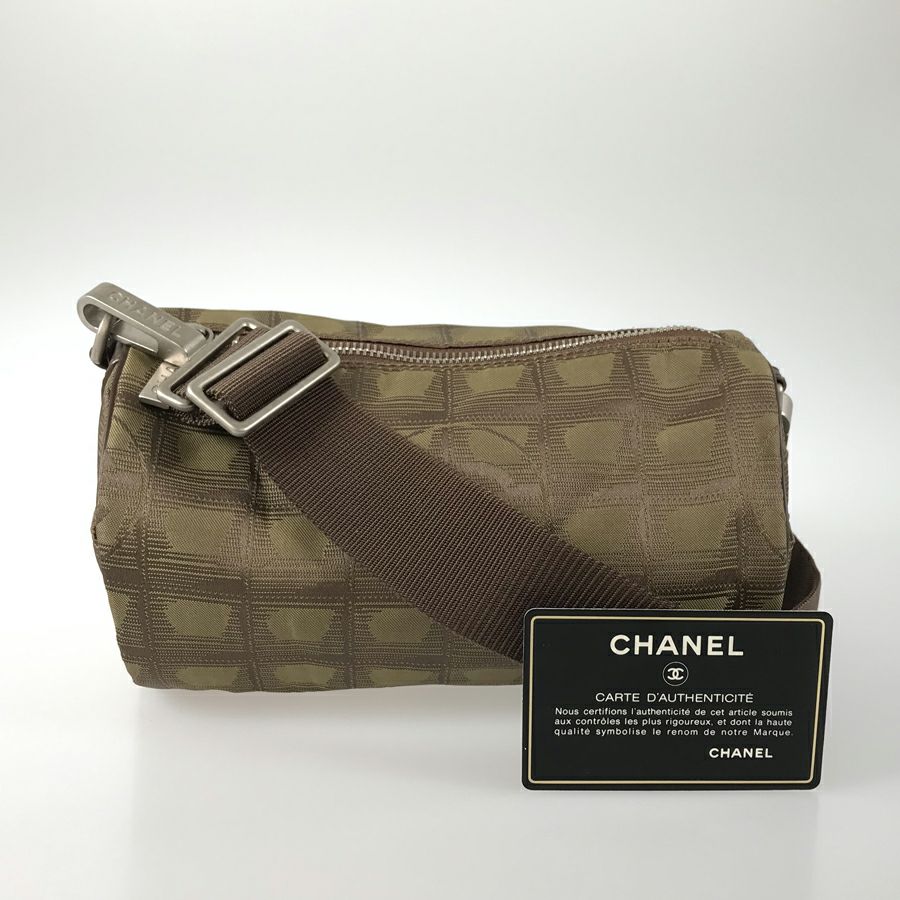 シャネル ショルダーバッグ