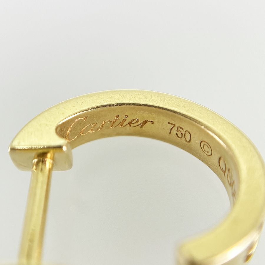 カルティエ ピアス