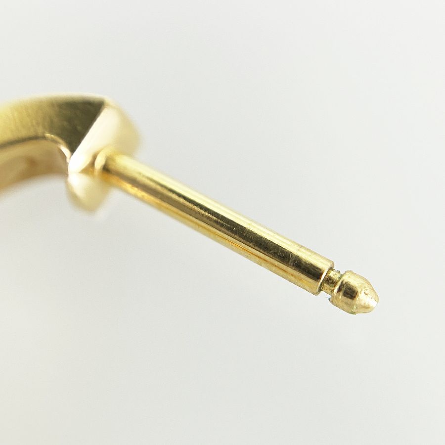 カルティエ ピアス