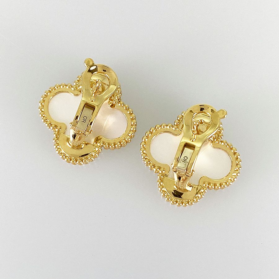 ヴァンクリーフ＆アーペル ピアス