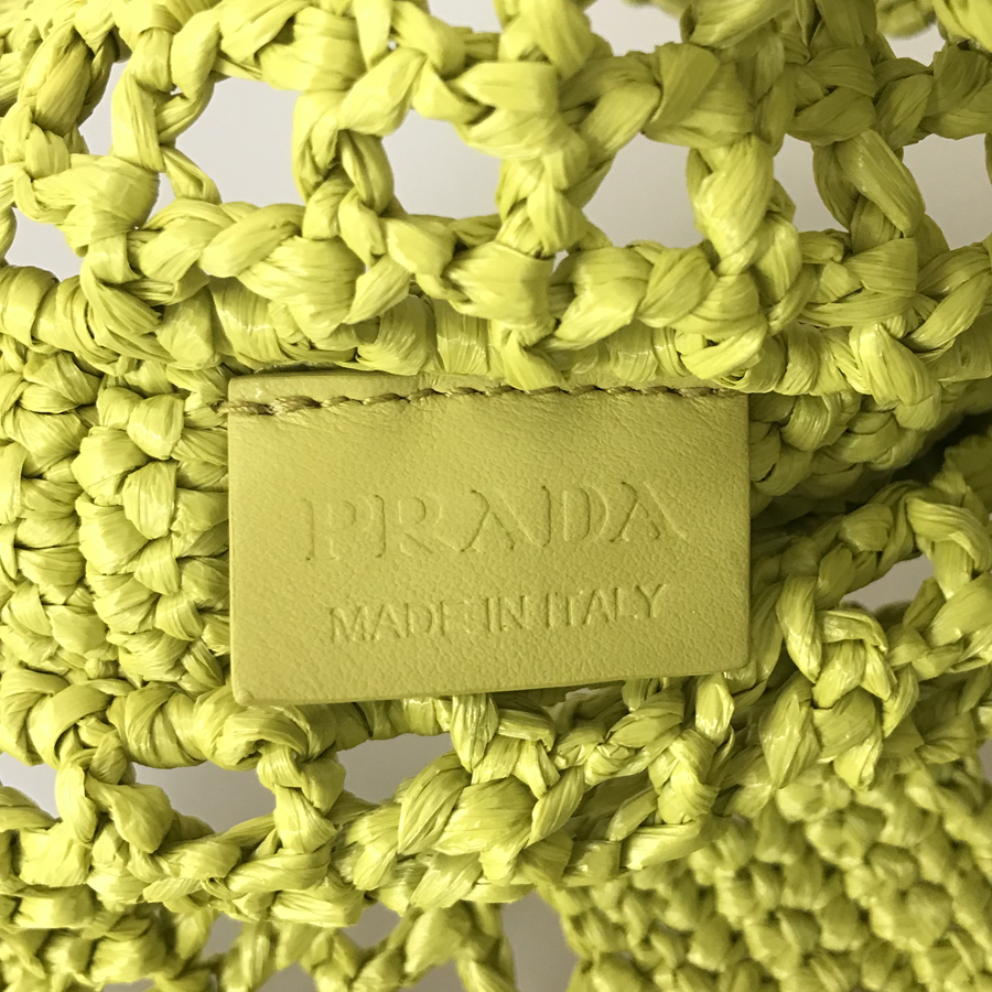 プラダ トートバッグ