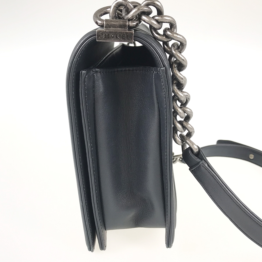 シャネル ショルダーバッグ