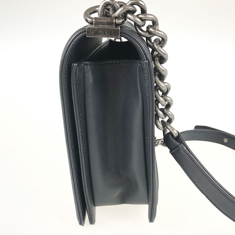 シャネル ショルダーバッグ