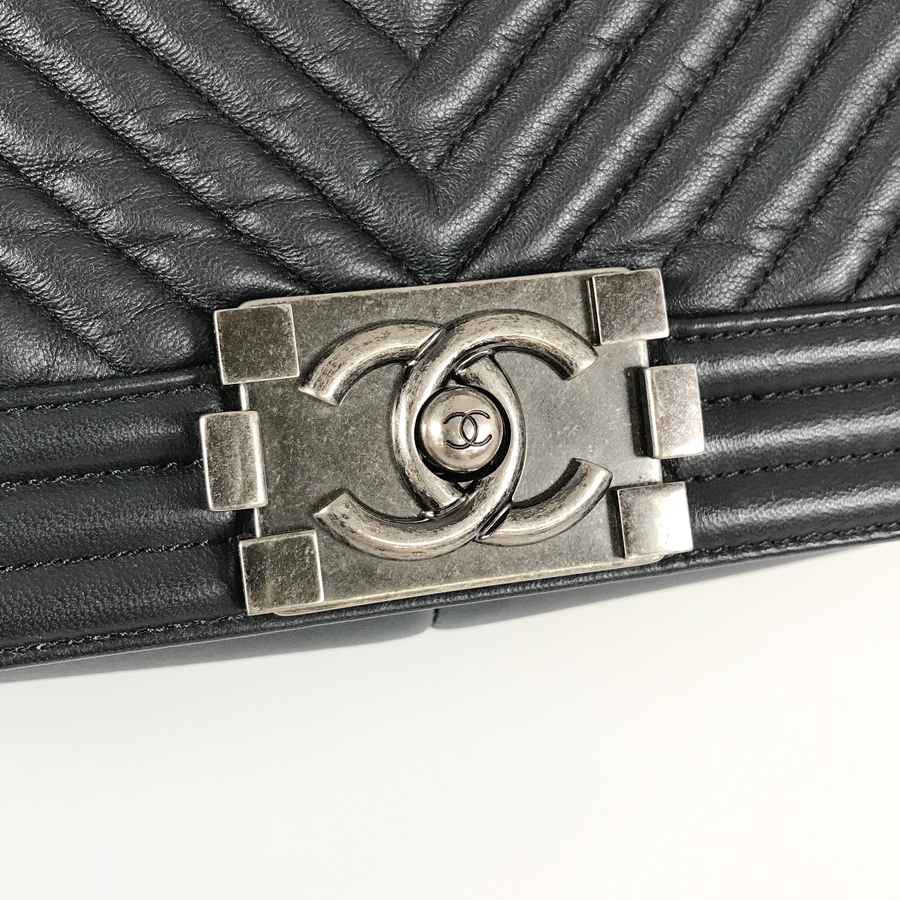 シャネル ショルダーバッグ