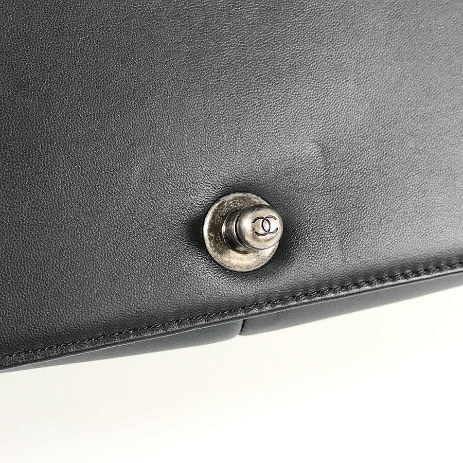 シャネル ショルダーバッグ