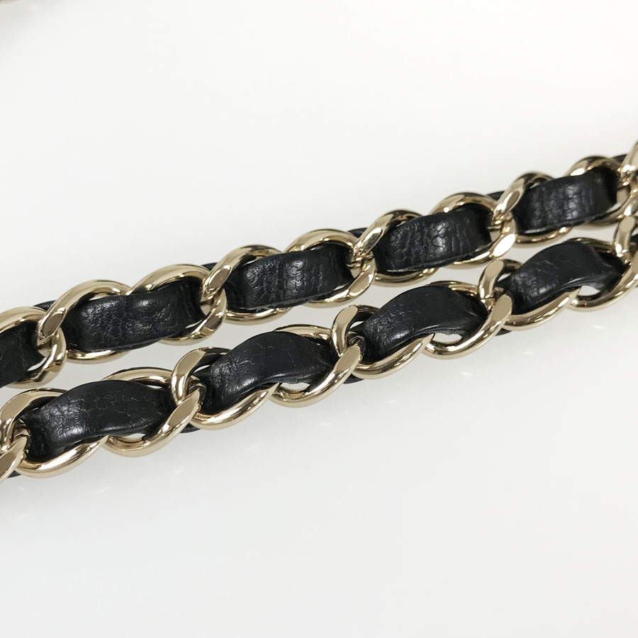 シャネル ショルダーバッグ