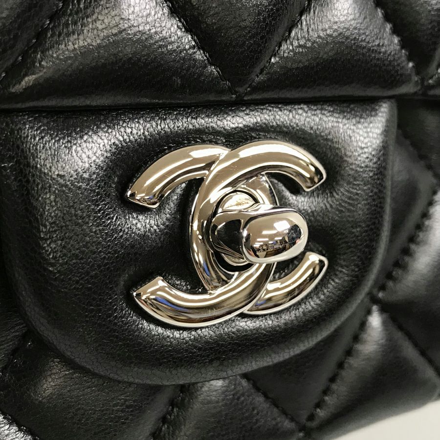 シャネル ショルダーバッグ