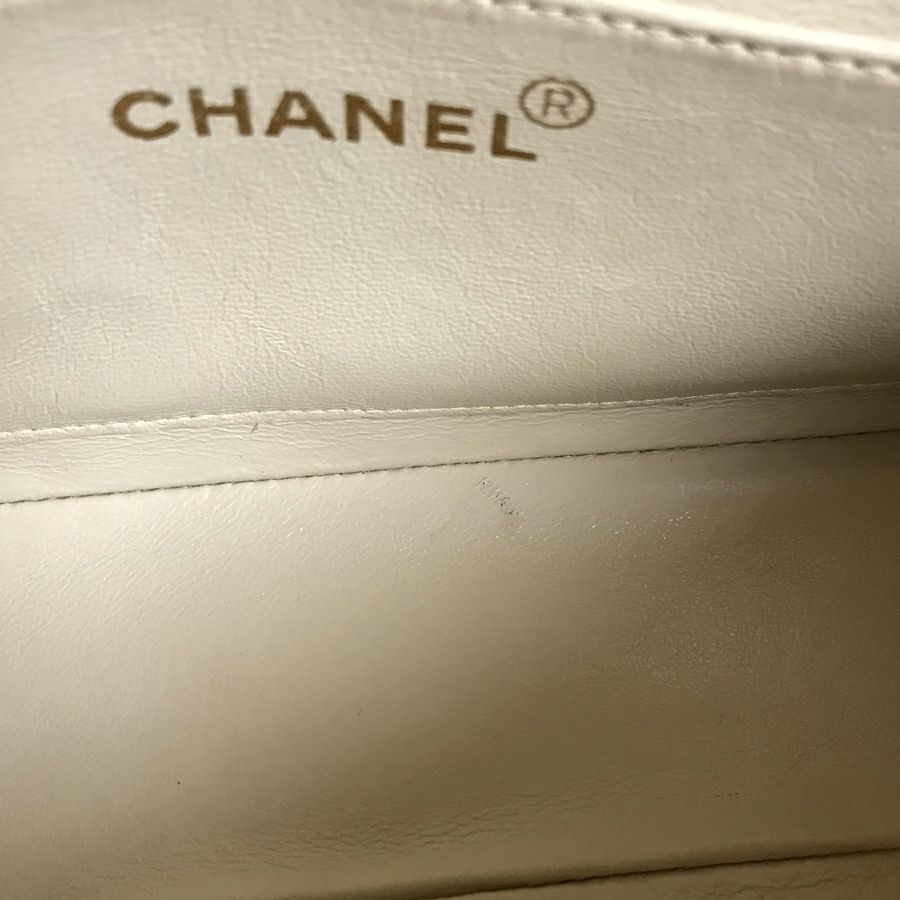 シャネル ショルダーバッグ