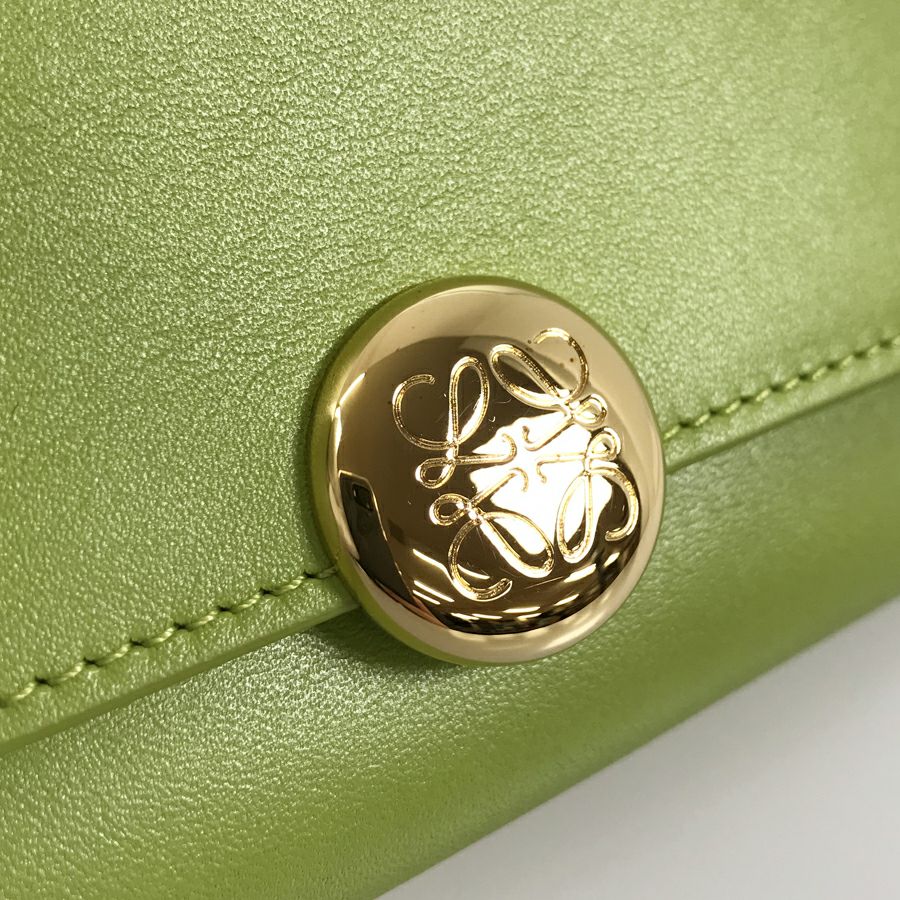 ロエベ 三つ折り財布