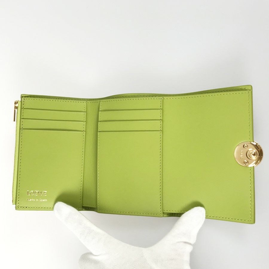 ロエベ 三つ折り財布