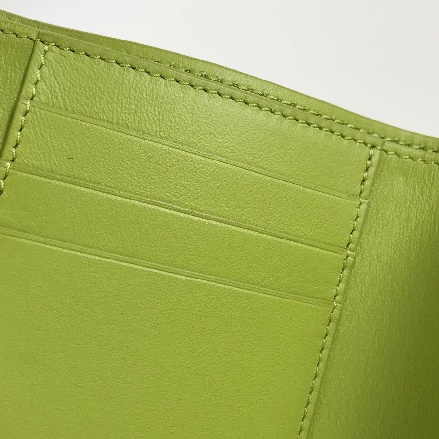 ロエベ 三つ折り財布