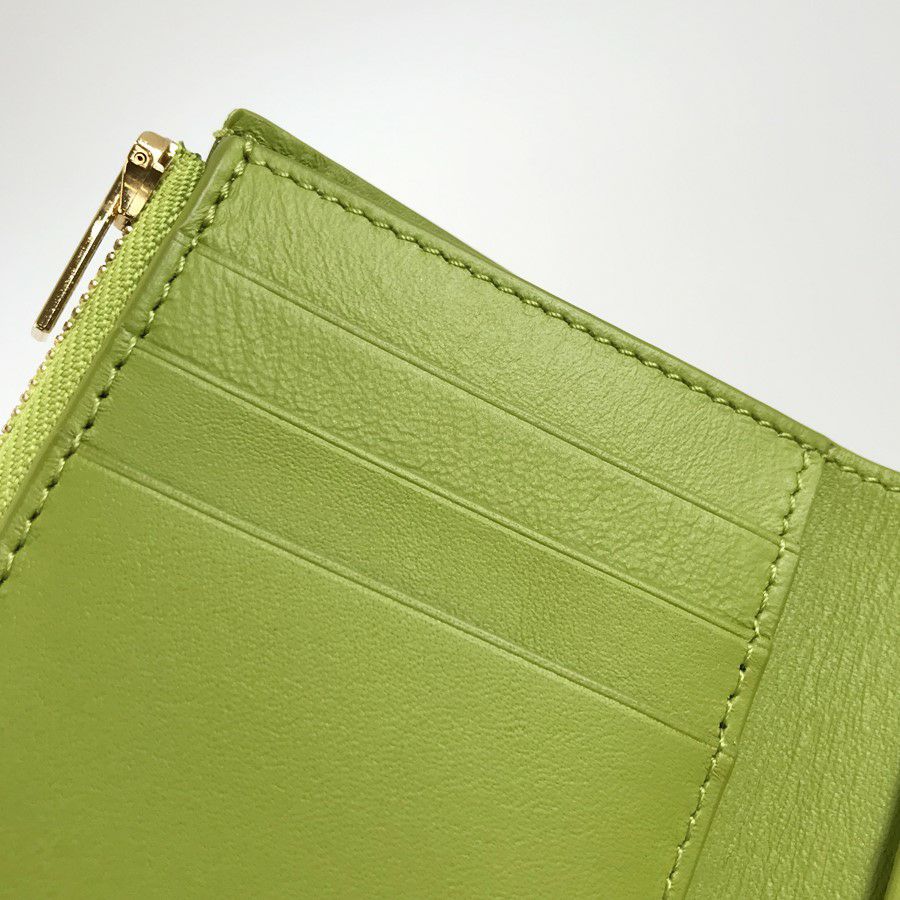 ロエベ 三つ折り財布