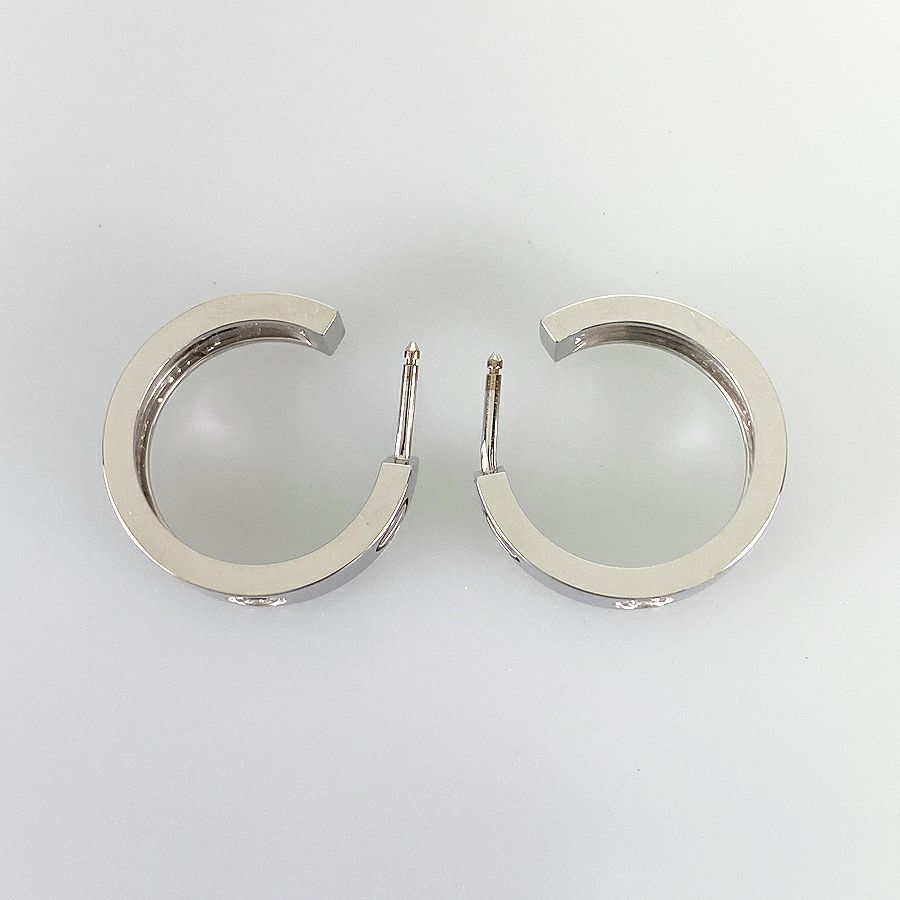 カルティエ ピアス