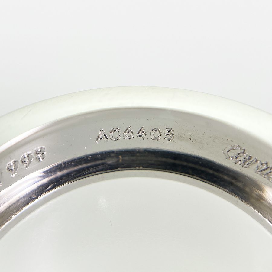 カルティエ ピアス