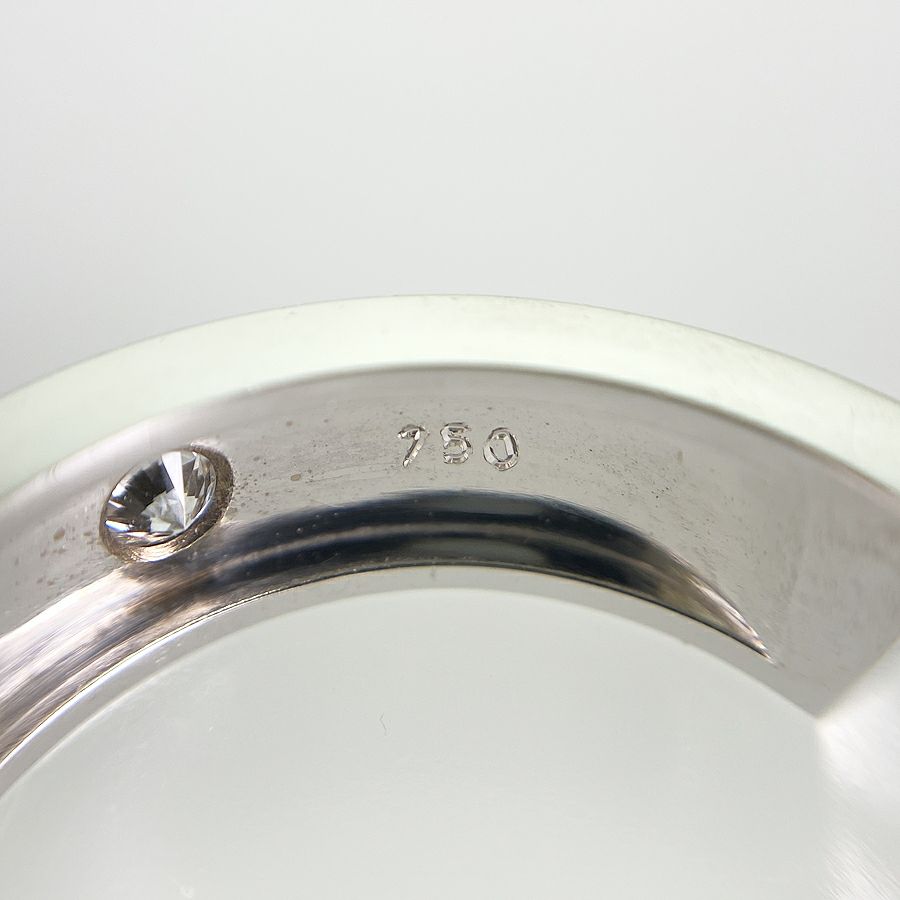 カルティエ ピアス