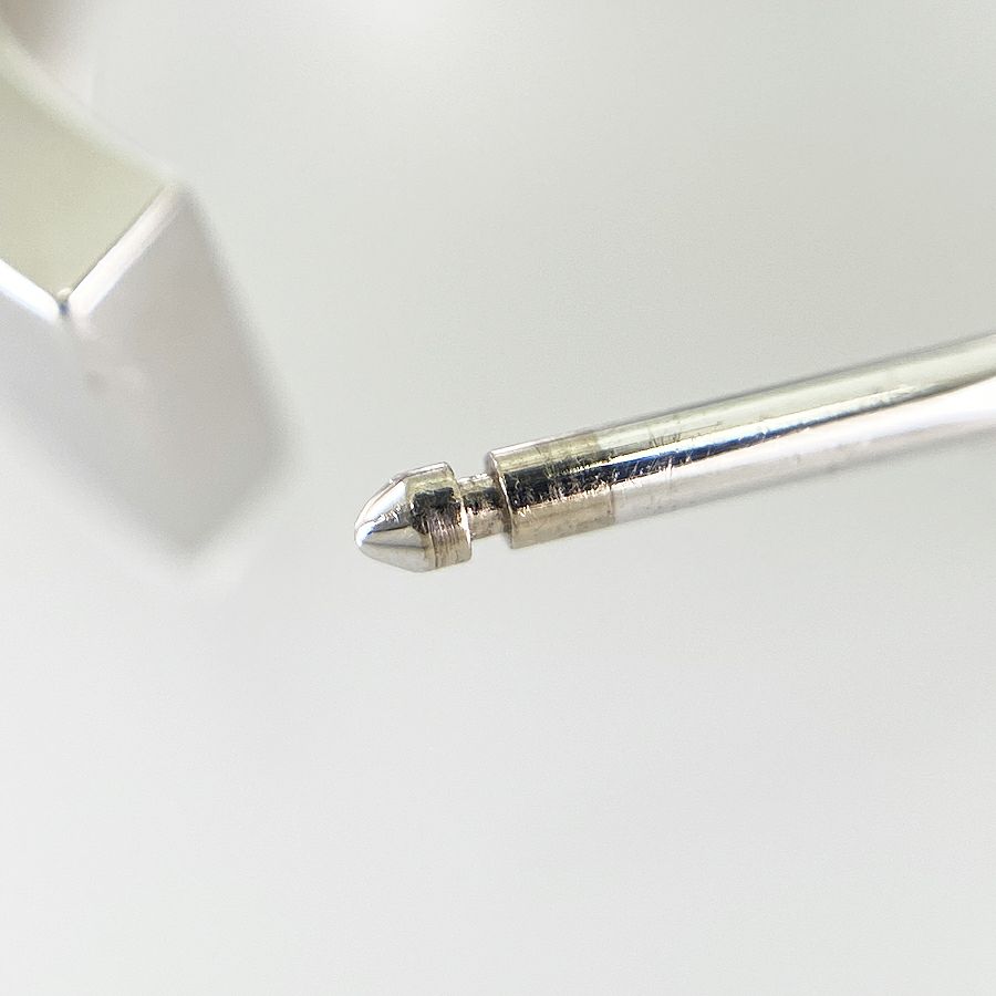 カルティエ ピアス