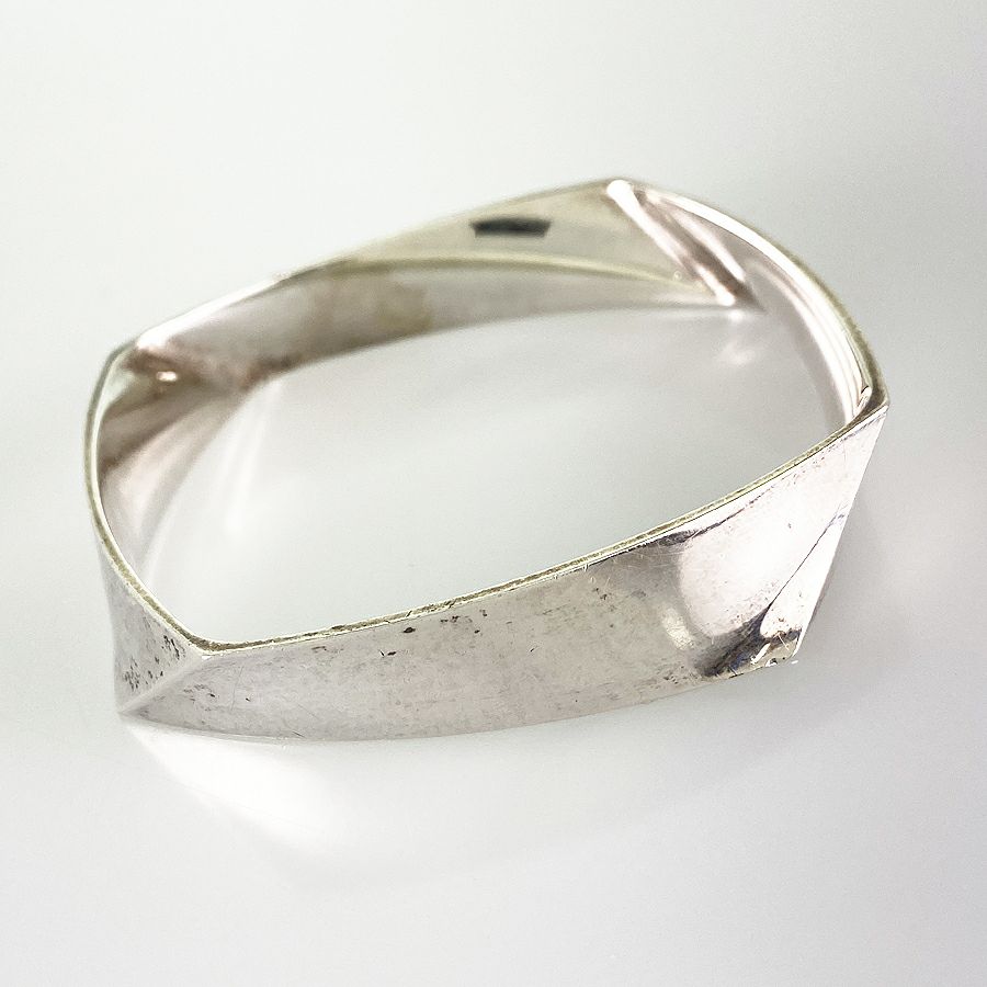 ティファニー バングル