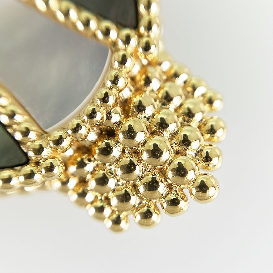 ヴァンクリーフ＆アーペル ブローチ