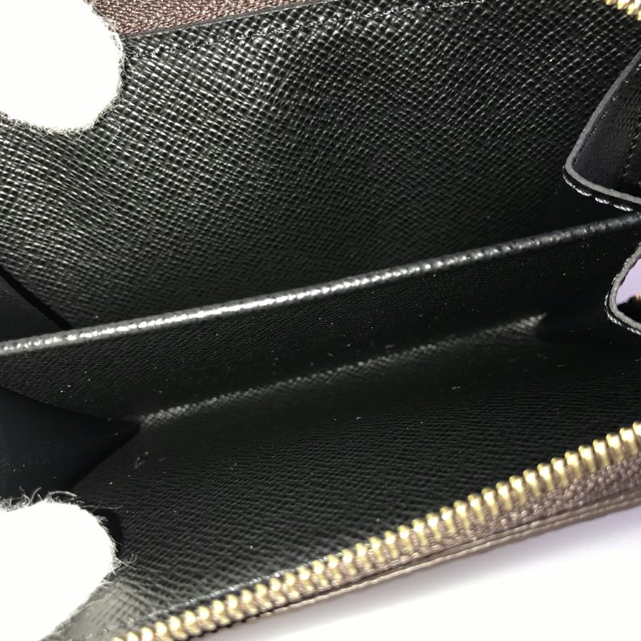 ルイ・ヴィトン 二つ折り財布