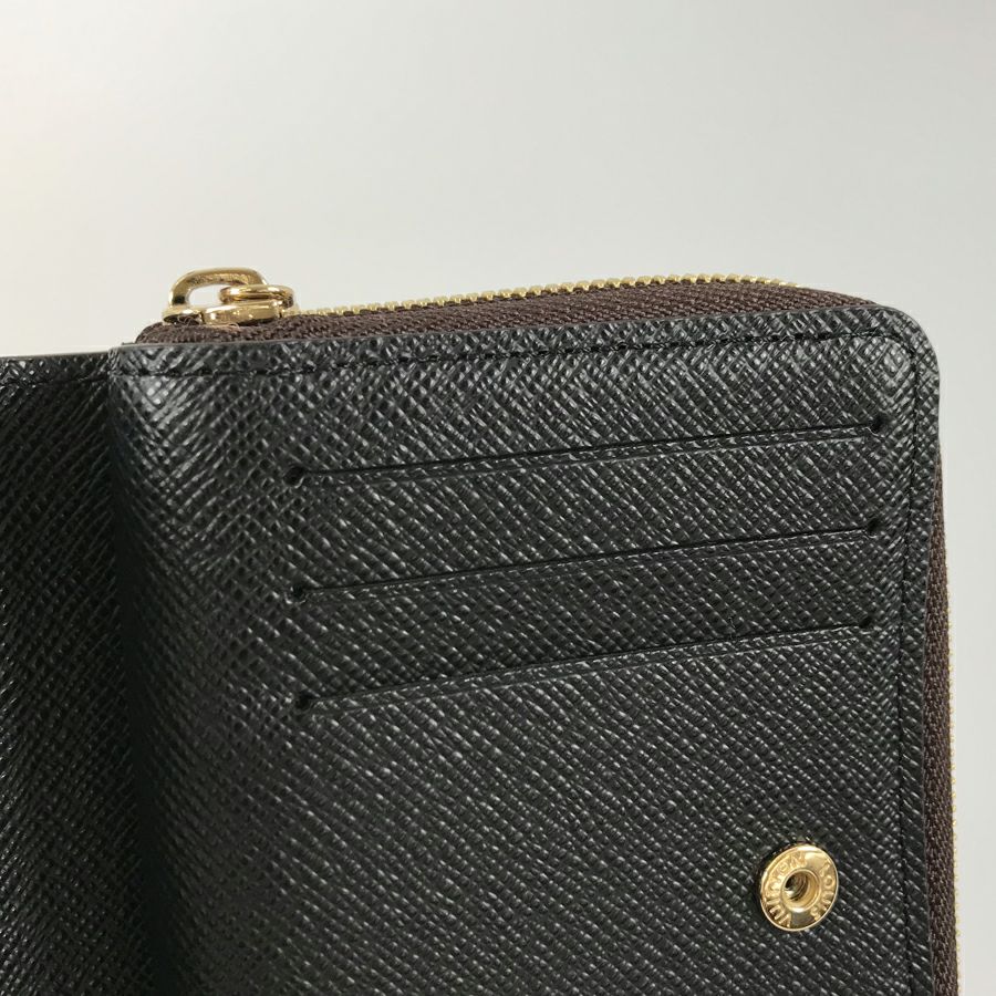 ルイ・ヴィトン 二つ折り財布
