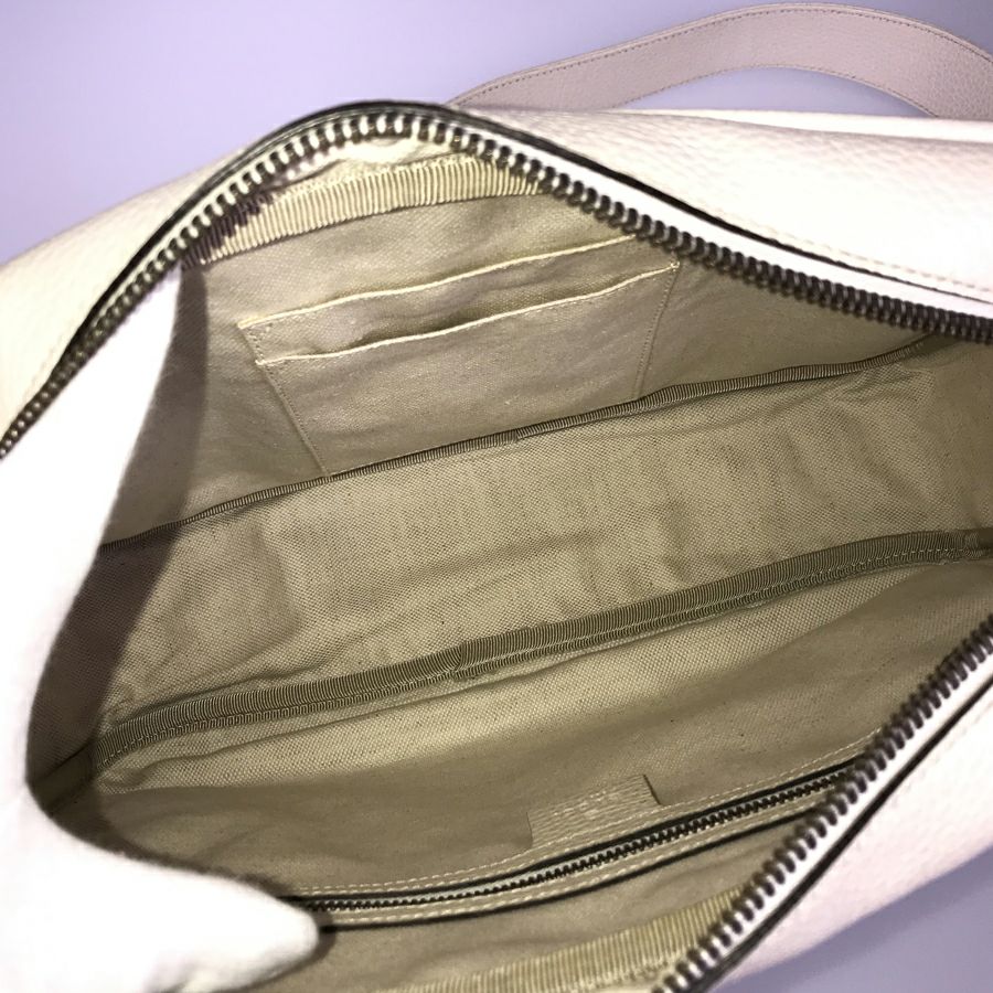 グッチ メッセンジャーバッグ