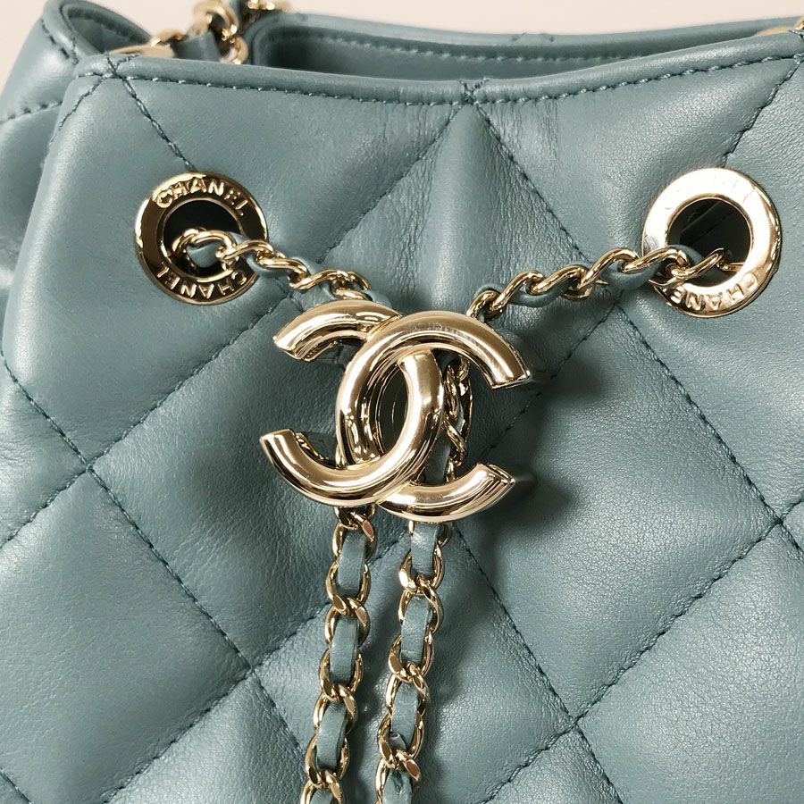 シャネル ショルダーバッグ