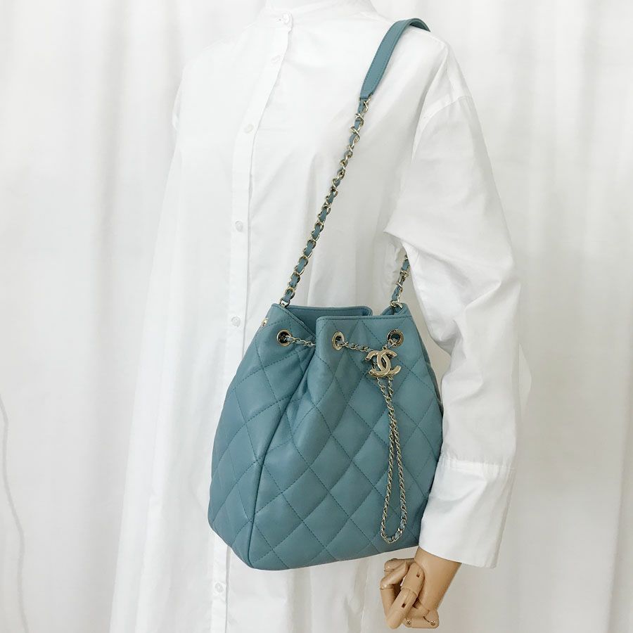 シャネル ショルダーバッグ