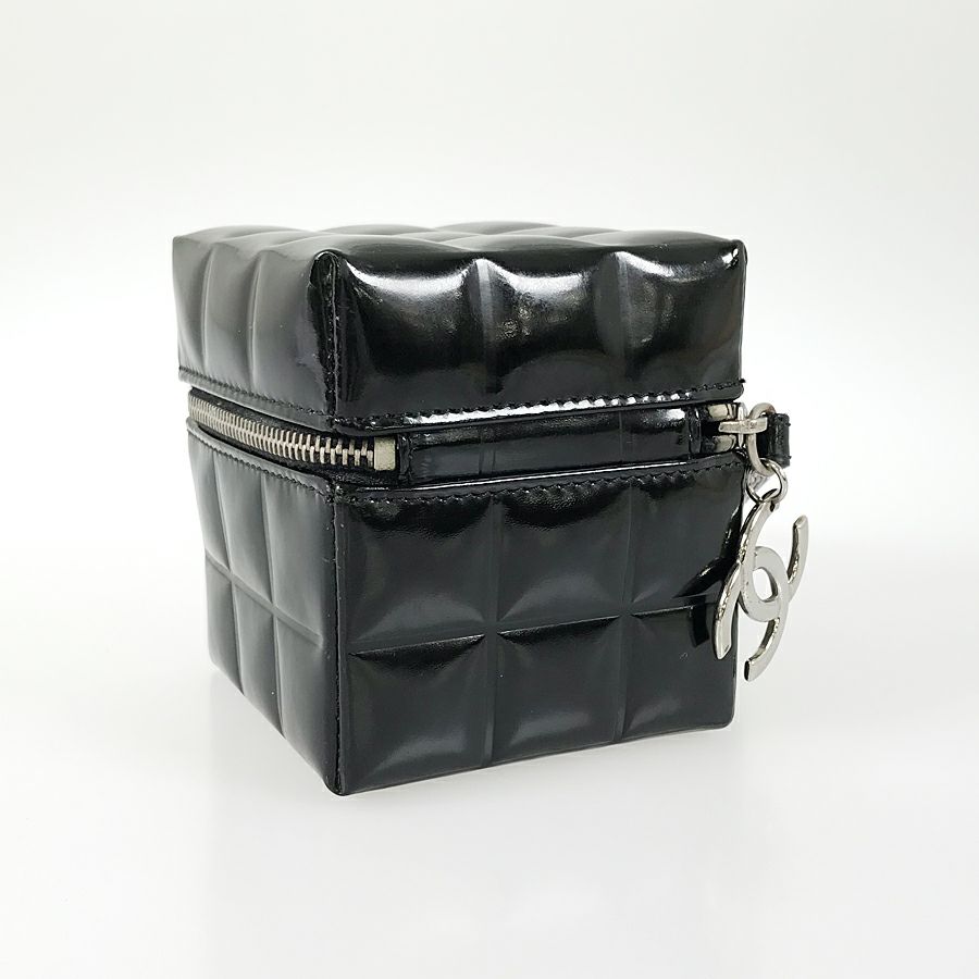 シャネル ポーチ