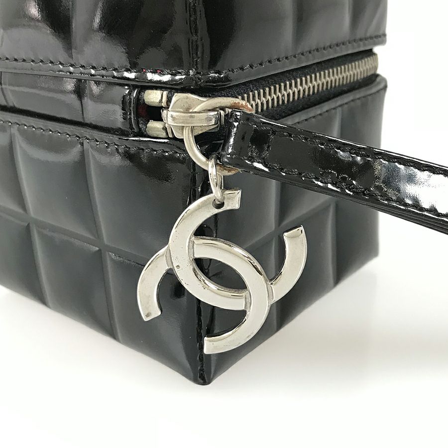 シャネル ポーチ