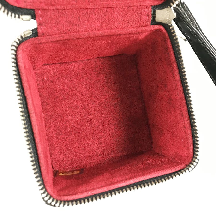 シャネル ポーチ