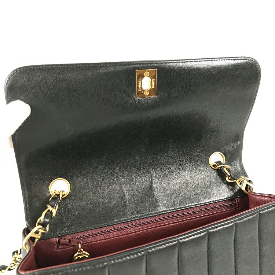 シャネル ショルダーバッグ