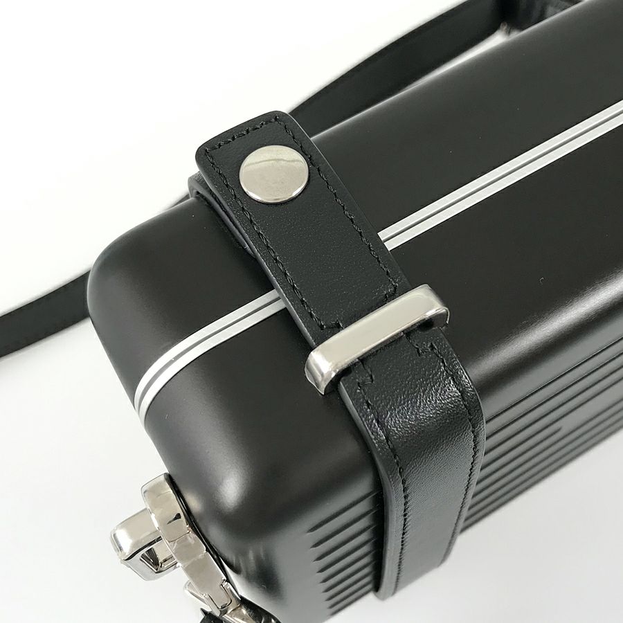 リモワ ウォレットバッグ