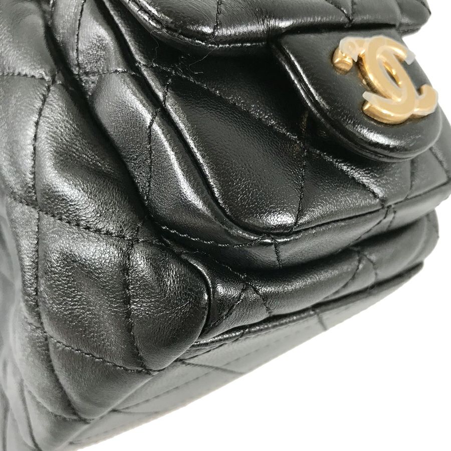 シャネル ショルダーバッグ