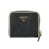 プラダ 二つ折り財布