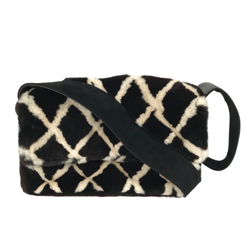 シャネル ショルダーバッグ