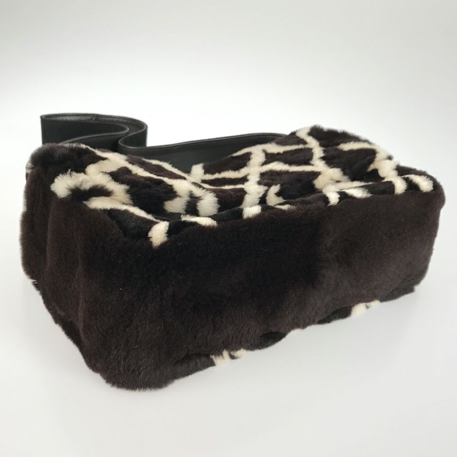 シャネル ショルダーバッグ