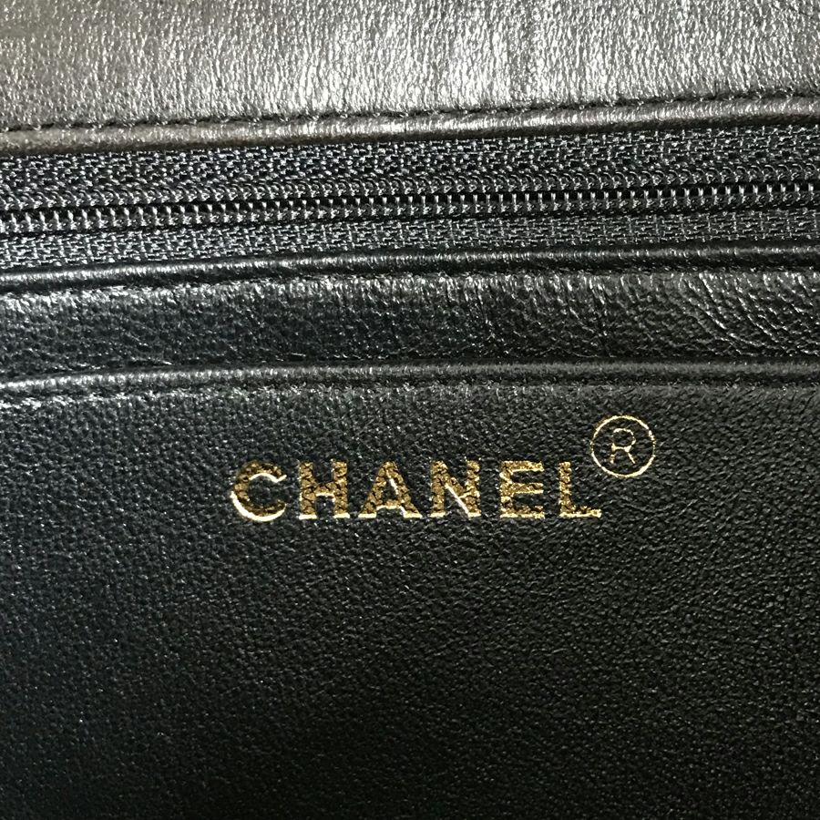 シャネル ショルダーバッグ