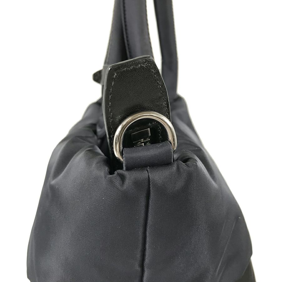 プラダ トートバッグ