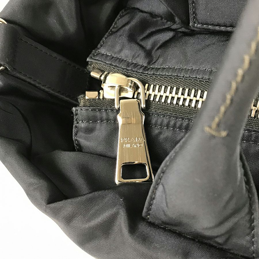 プラダ トートバッグ