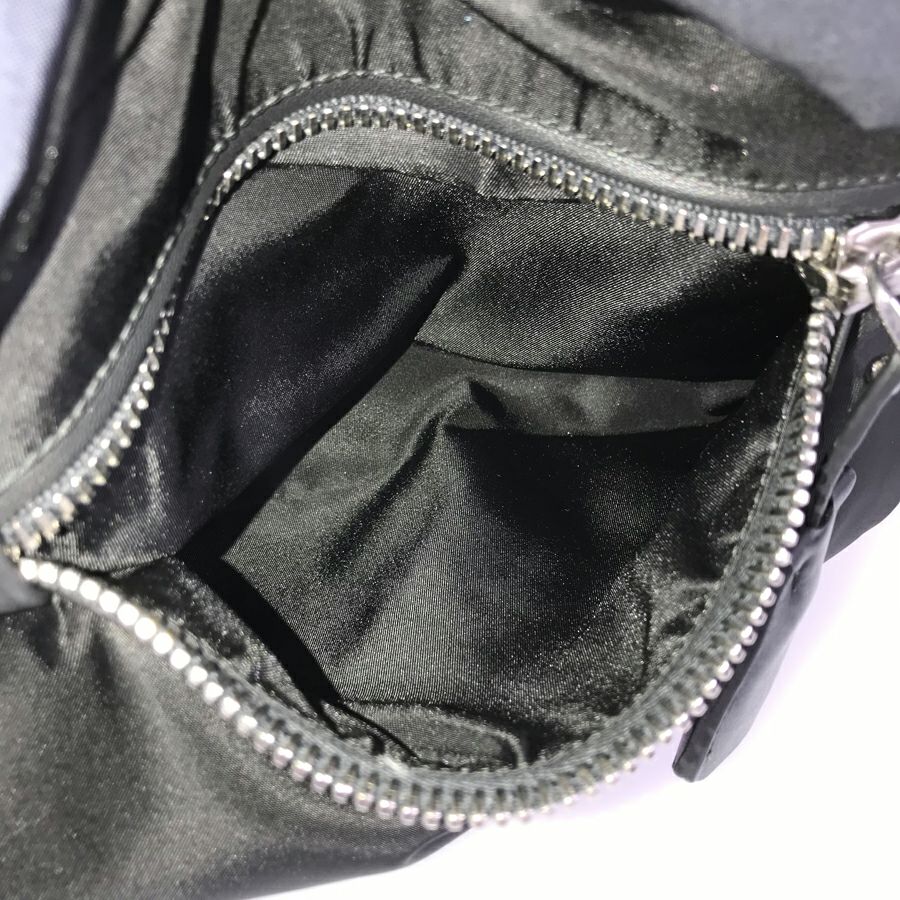 プラダ トートバッグ