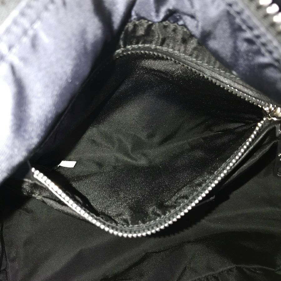 プラダ トートバッグ