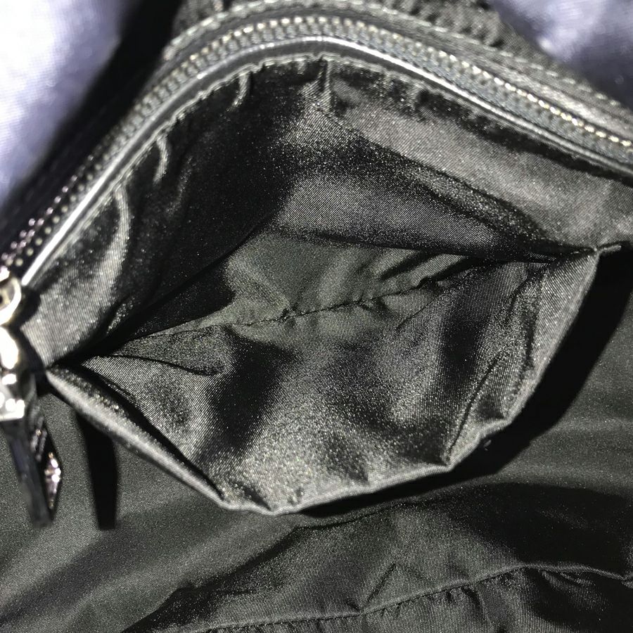 プラダ トートバッグ