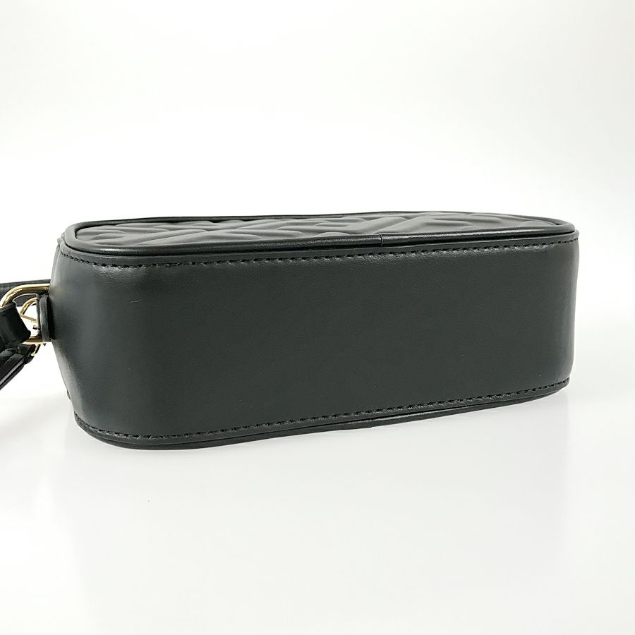 フェンディ ショルダーバッグ