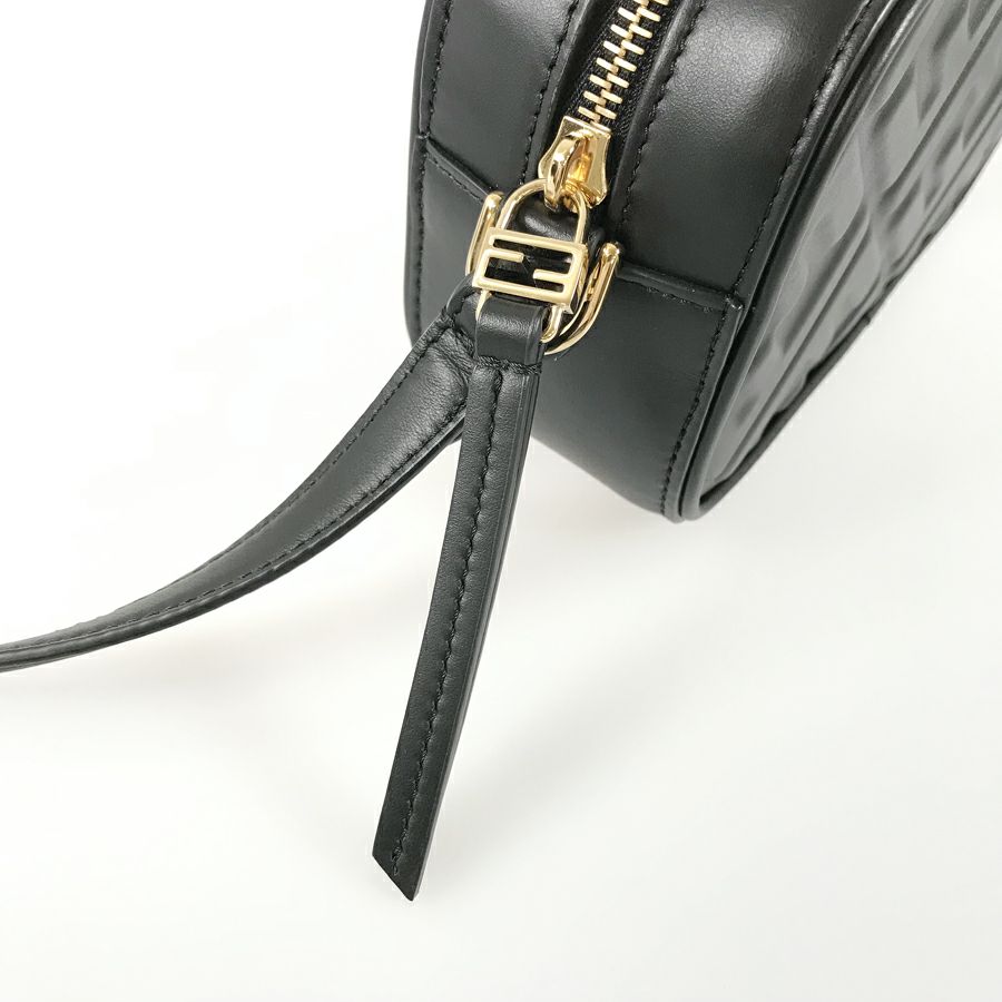 フェンディ ショルダーバッグ