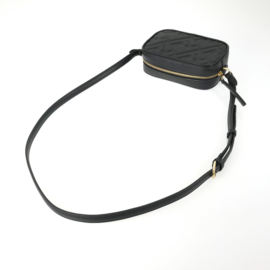 フェンディ ショルダーバッグ