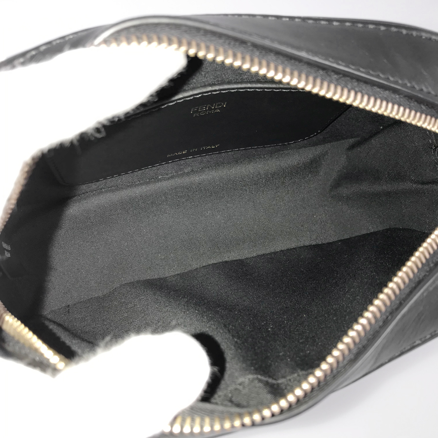 フェンディ ショルダーバッグ