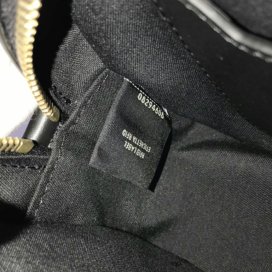 フェンディ ショルダーバッグ