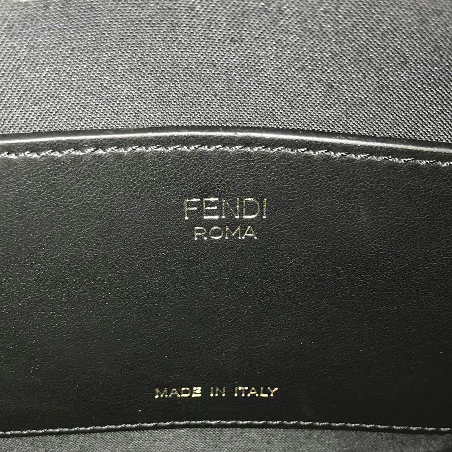 フェンディ ショルダーバッグ